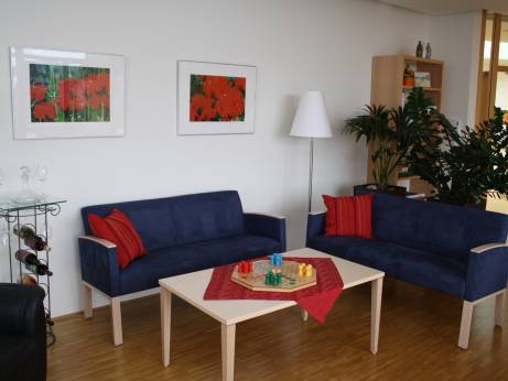 Das gemeinsame Wohnzimmer bietet Ihnen Gelegenheit für Geselligkeit und Austausch.